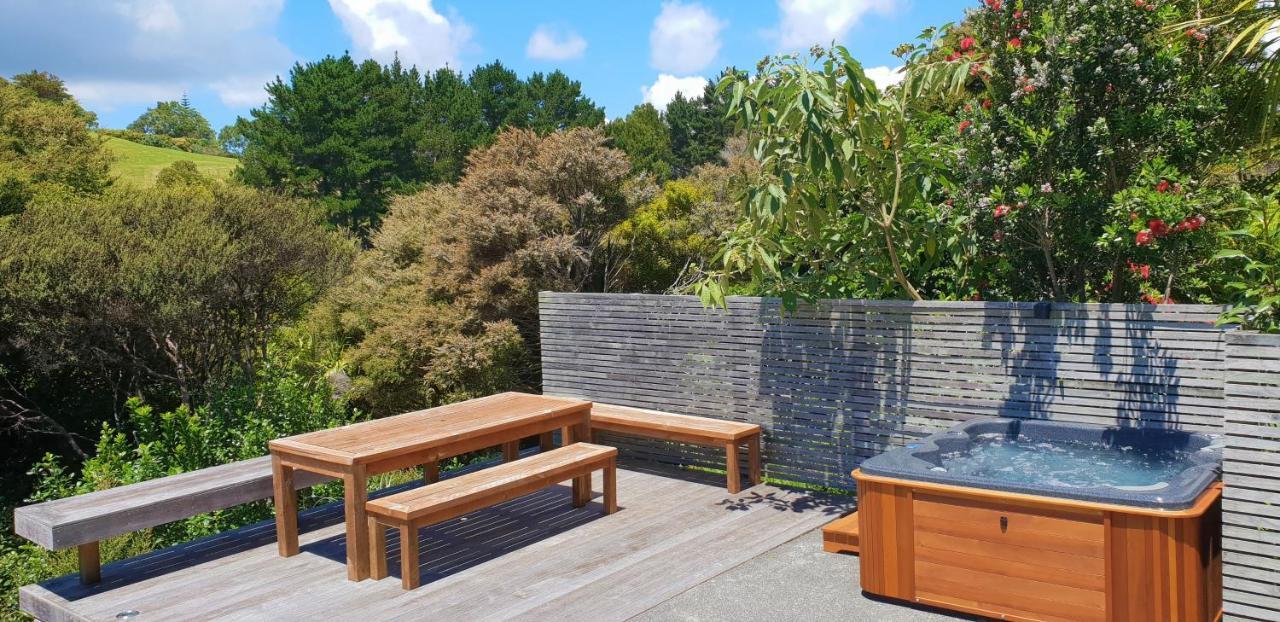 Karaka Sanctuary With Spa Pool By Waiheke Unlimited Oneroa Ngoại thất bức ảnh